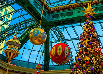 Hanging Ornaments (Glossy White) 